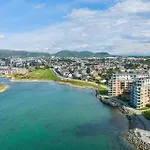 Panoramisk Naer Flyplass 2 アパート