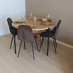Apartment Panoramisk Naer Flyplass 2 *