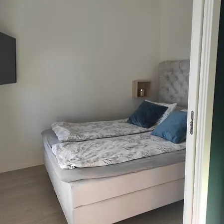 Apartment Panoramisk Naer Flyplass 2 *