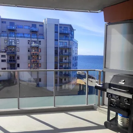 Apartament Modern Near Airport Ideal For Weekly