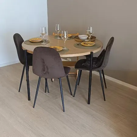 Apartamento Panoramisk Naer Flyplass 2 *