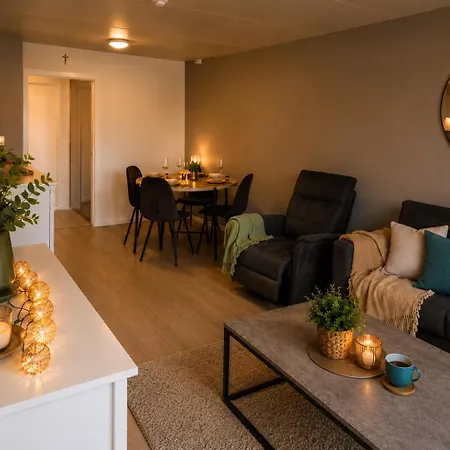 Modern Near Airport Ideal For Weekly *