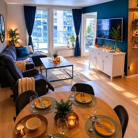 Modern Near Airport Ideal For Weekly * 보도